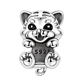 Lucky Kitty 1